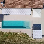 Noeli With Swimming Pool * Hum
