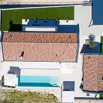 Βίλα Noeli With Swimming Pool Hum