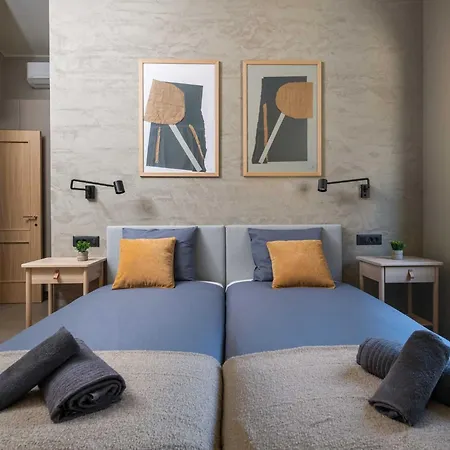 Noeli With Swimming Pool Vila