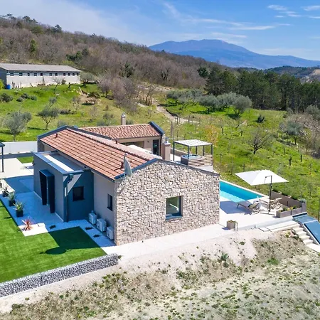 Willa Noeli With Swimming Pool *