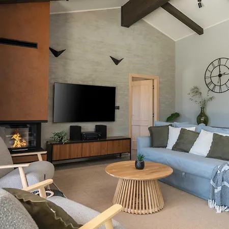 Noeli With Swimming Pool *