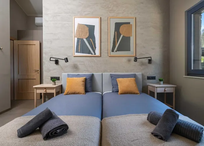 Noeli With Swimming Pool Villa